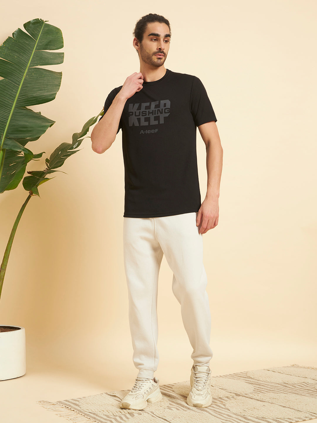 Black Keep Pushing Active Wear